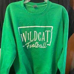 Gildan Green Wildcat football Sweatshirt